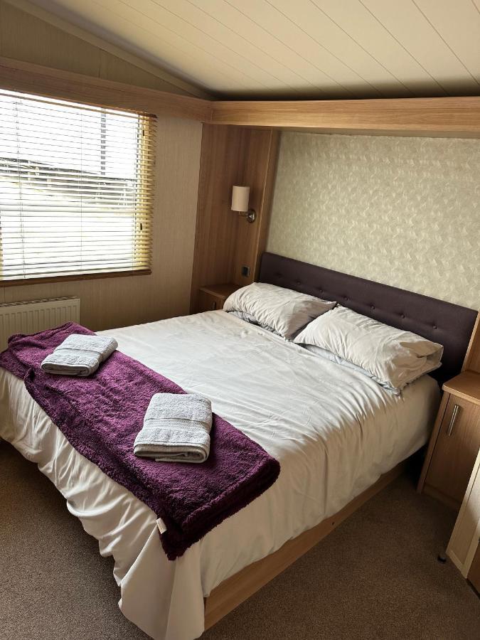 Sea Breeze Cabin Poole Exterior foto